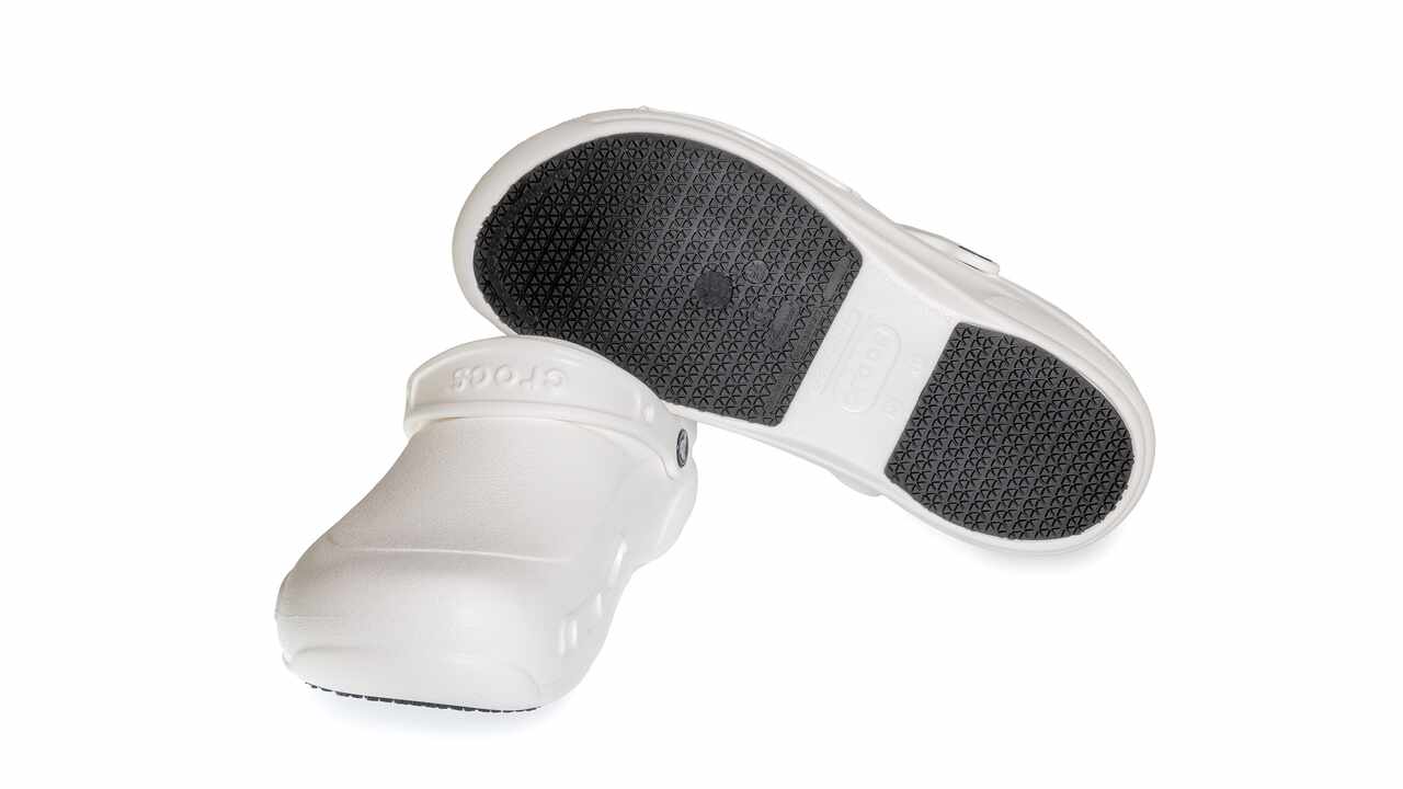 324801 - 324810 Crocs Work Bistro Clog, weiss